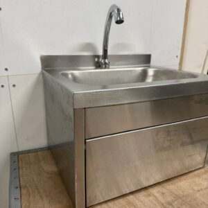 Wasbak met kniebediening (fonteintje)